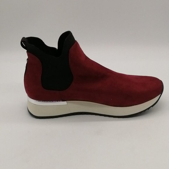 Kenneth Cole Reaction Womens Cameron Chelsea Sneakers Burgundy Pull On‎ 7.5M - Picture 2 of 9